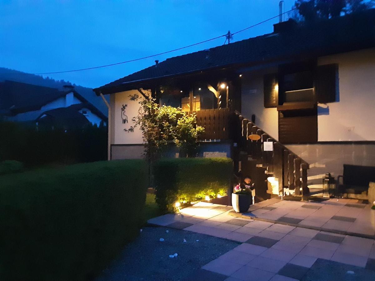 Zum Goldenen Tal Apartman Grafendhron Kültér fotó